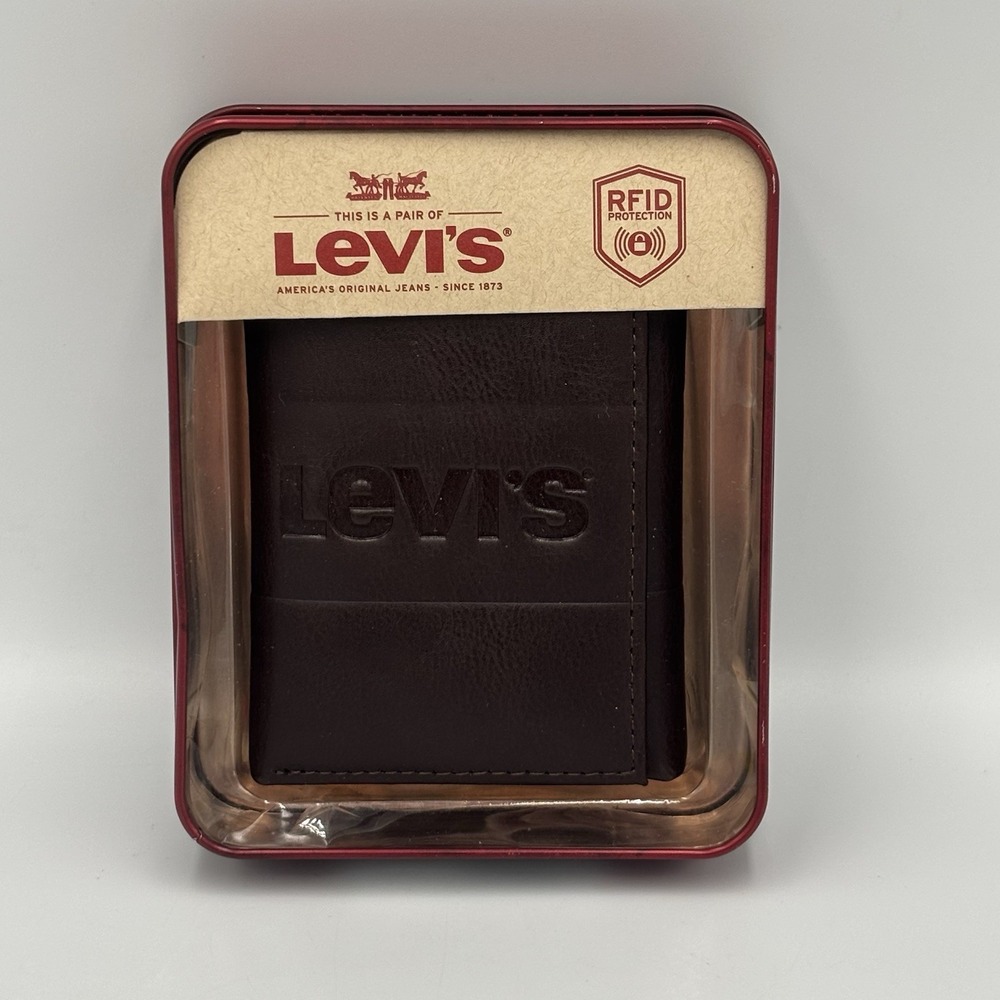 Levi's Men's RFID-Blocking Coated‎ Leather Trifold Wallet Brown